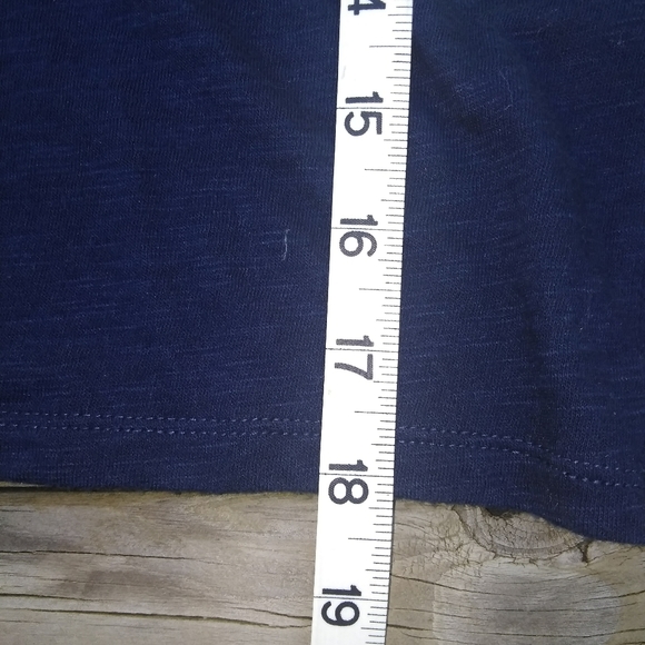 2/$14 Hollister Rose graphic tee. Size Small - Picture 5 of 5